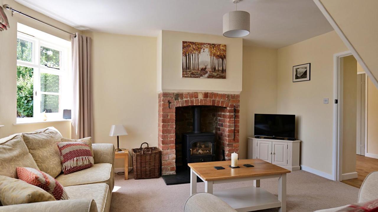 Country Cottage With Far Reaching Views Presteigne Exteriör bild